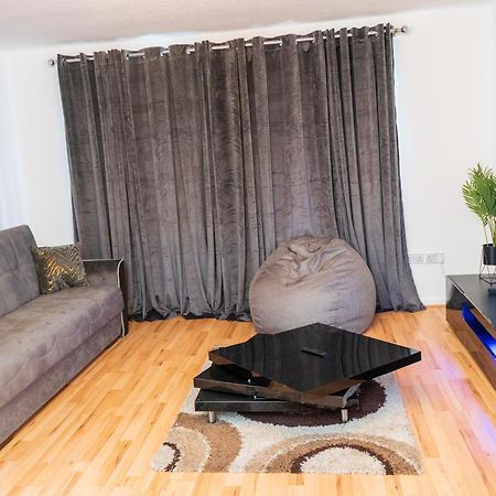 曼彻斯特Cosy 2 Bed With Parking Near Piccadilly, Etihad Stadium And Coop Live Sleeps Up To 5别墅 外观 照片