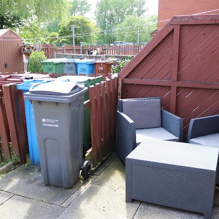 曼彻斯特Cosy 2 Bed With Parking Near Piccadilly, Etihad Stadium And Coop Live Sleeps Up To 5别墅 外观 照片