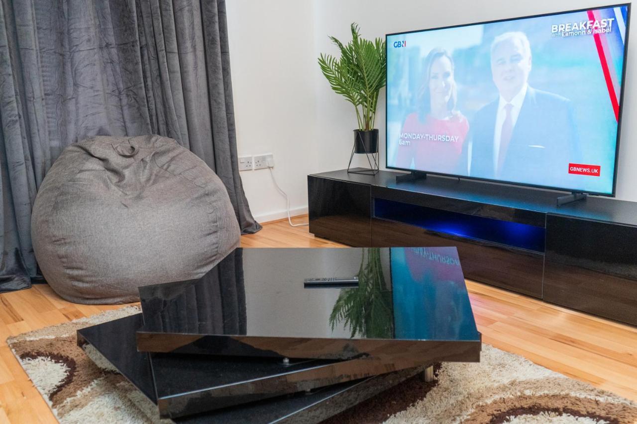 曼彻斯特Cosy 2 Bed With Parking Near Piccadilly, Etihad Stadium And Coop Live Sleeps Up To 5别墅 外观 照片